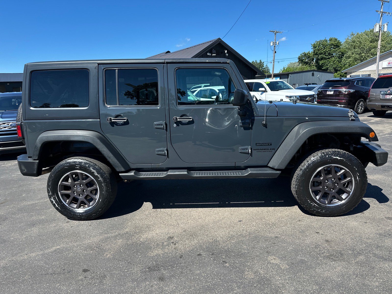 Used 2016 Jeep Wrangler Unlimited Sport w/ Quick Order Package 24S AWD/4WD image 4