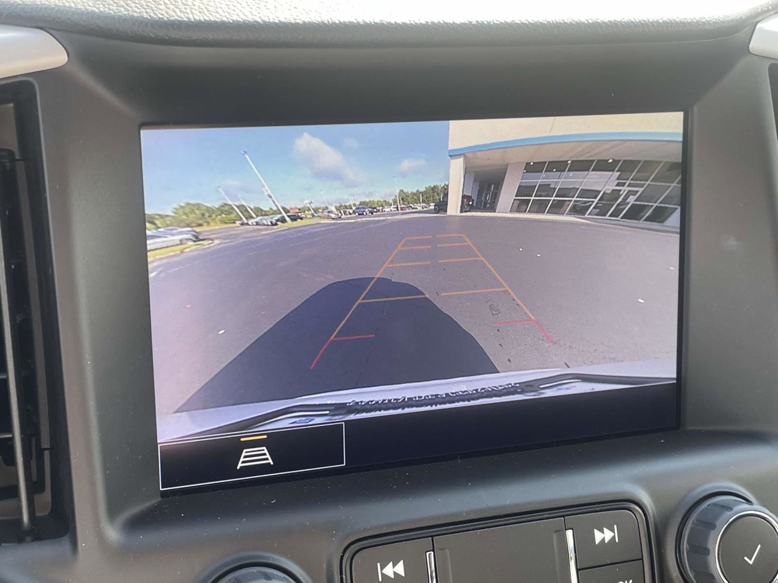 Certified 2024 GMC Terrain SLT w/ Infotainment Package II image 4