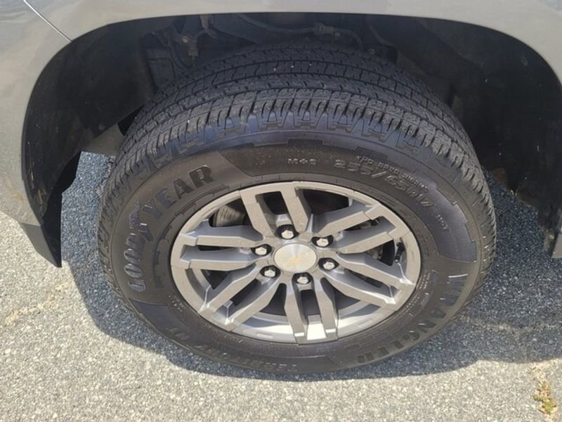 Used 2023 Chevrolet Colorado LT w/ LT Convenience Package II image 15