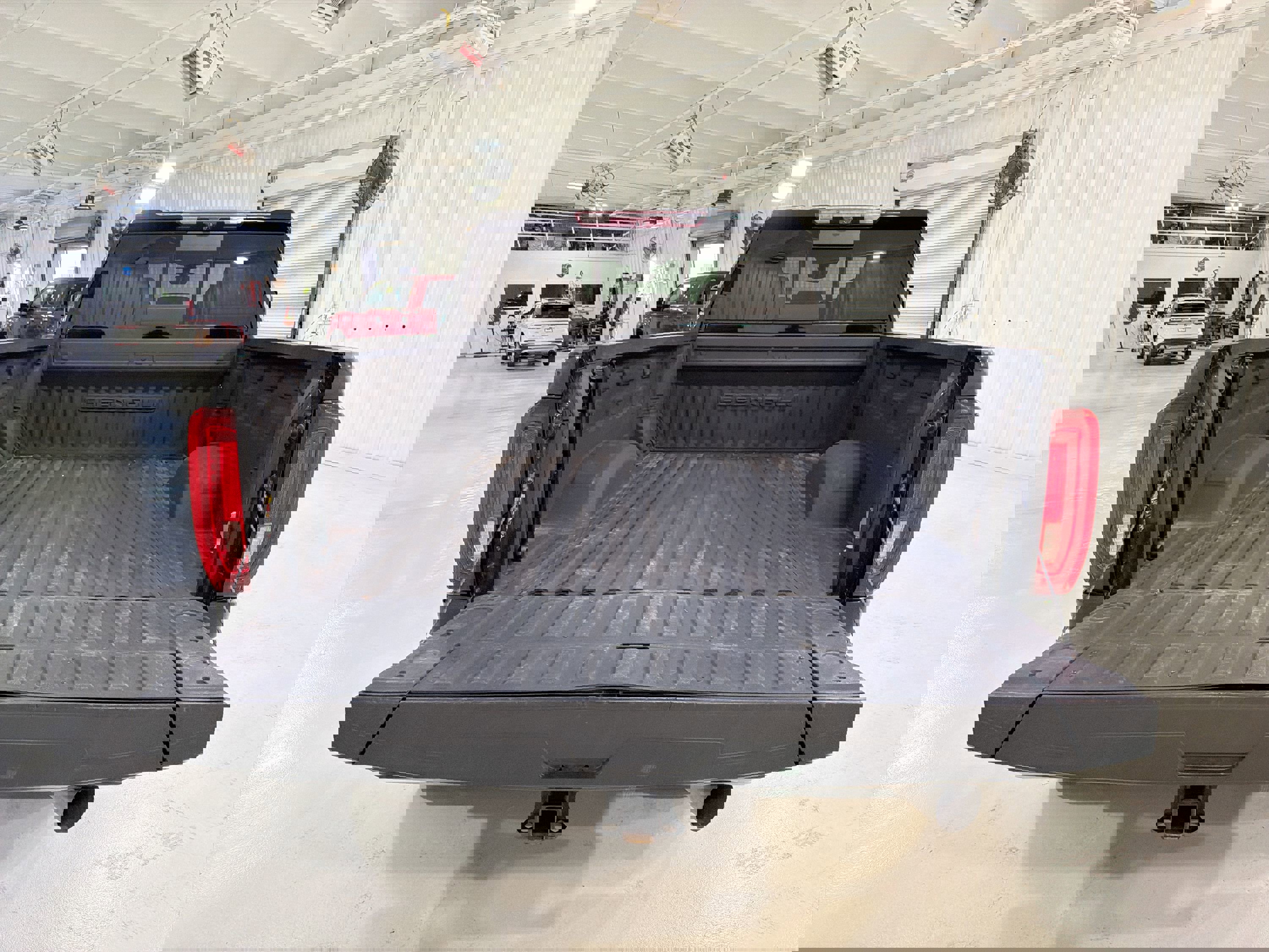 Used 2022 GMC Sierra 2500 Denali w/ Denali Black Diamond Edition image 28