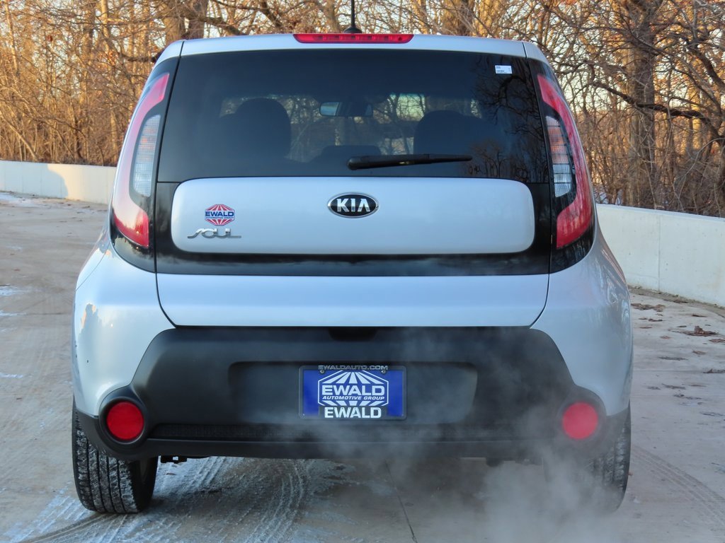 Used 2015 Kia Soul + image 10