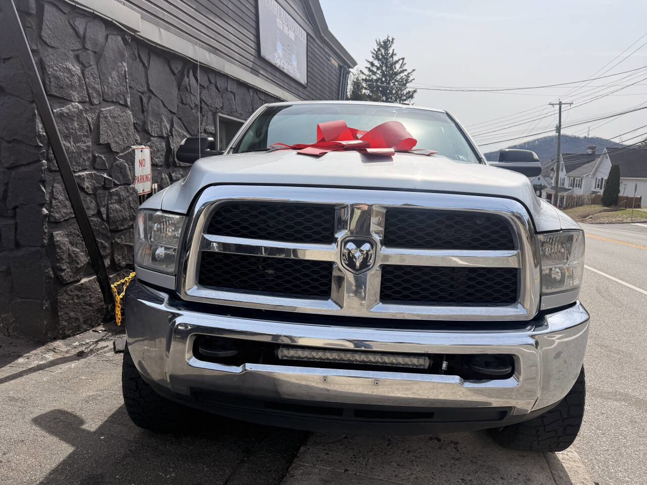 Used 2017 RAM 2500 SLT image 3