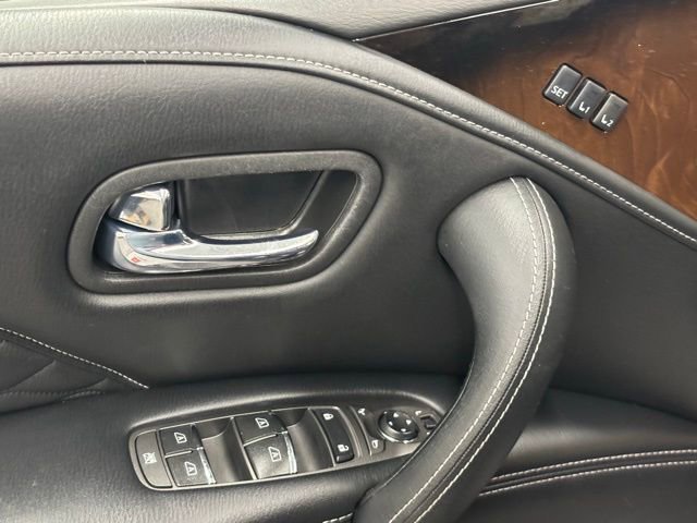Used 2018 INFINITI QX80 4WD w/ Deluxe Technology Package image 14