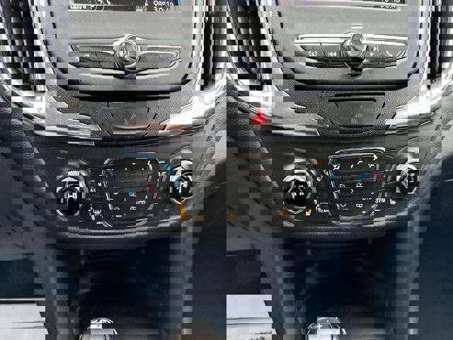 Certified 2020 Chevrolet Equinox LT w/ Driver Convenience Package image 11