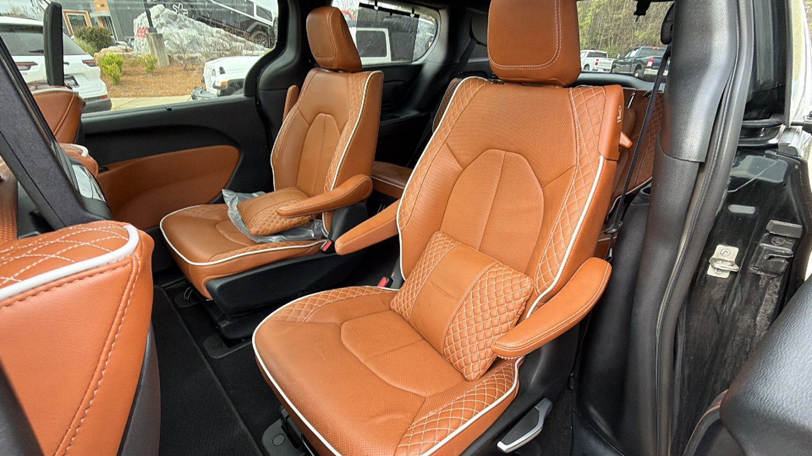 Used 2024 Chrysler Pacifica Pinnacle FWD image 24