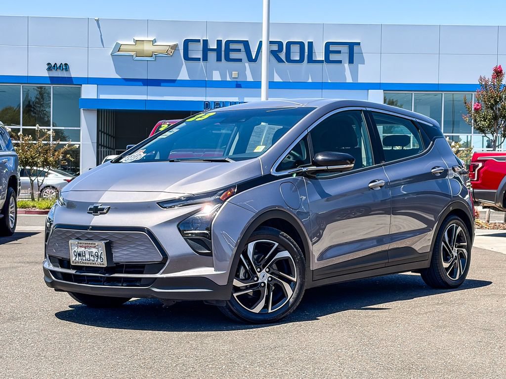 Used 2023 Chevrolet Bolt LT w/ Infotainment Package FWD video 1