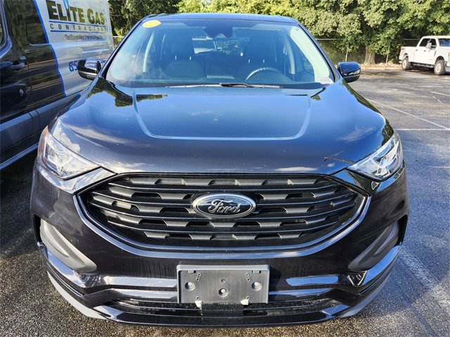 Used 2024 Ford Edge SE w/ Black Appearance Package image 2
