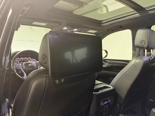 Used 2021 Chevrolet Suburban RST w/ Luxury Package AWD/4WD image 28