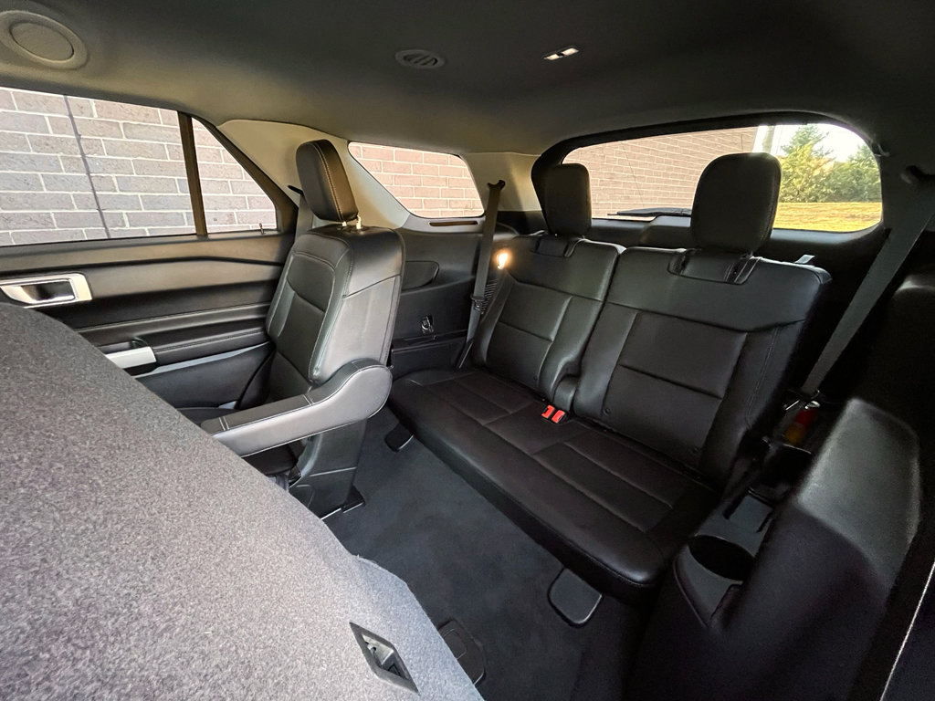 Used 2022 Ford Explorer XLT image 20
