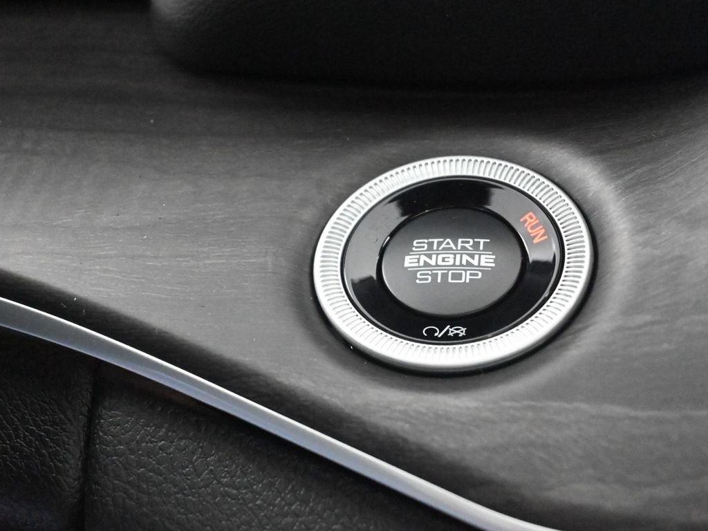 New 2025 Jeep Grand Cherokee Limited w/ Trailer Tow Package image 18