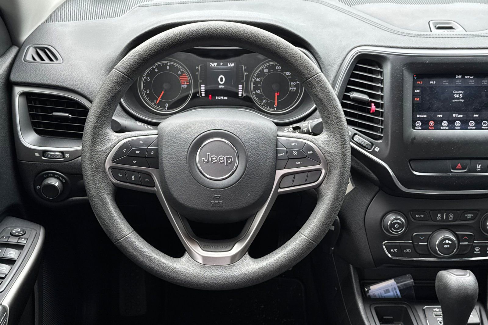 Used 2021 Jeep Cherokee Latitude FWD image 17