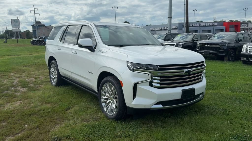 Used 2024 Chevrolet Tahoe High Country AWD/4WD image 9