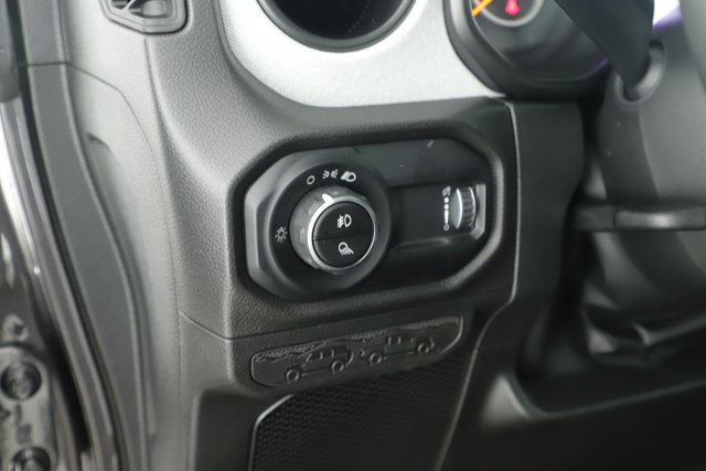 New 2025 Jeep Gladiator Sport image 17