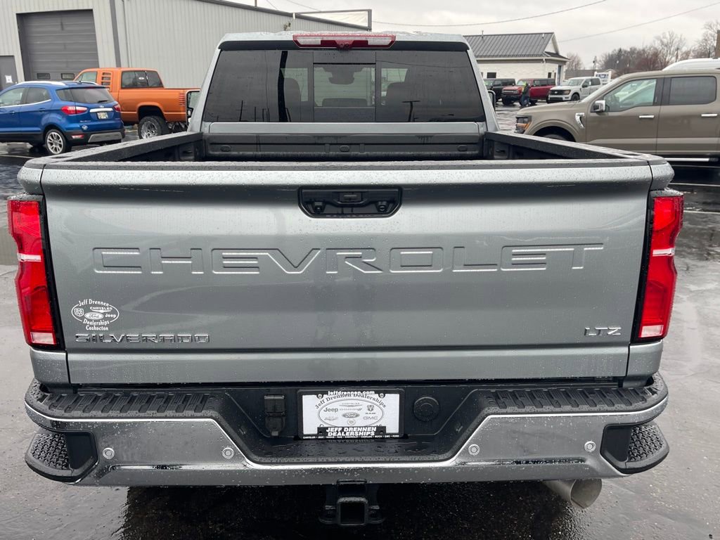 Used 2026 Chevrolet Silverado 2500 LTZ w/ LTZ Premium Package image 6