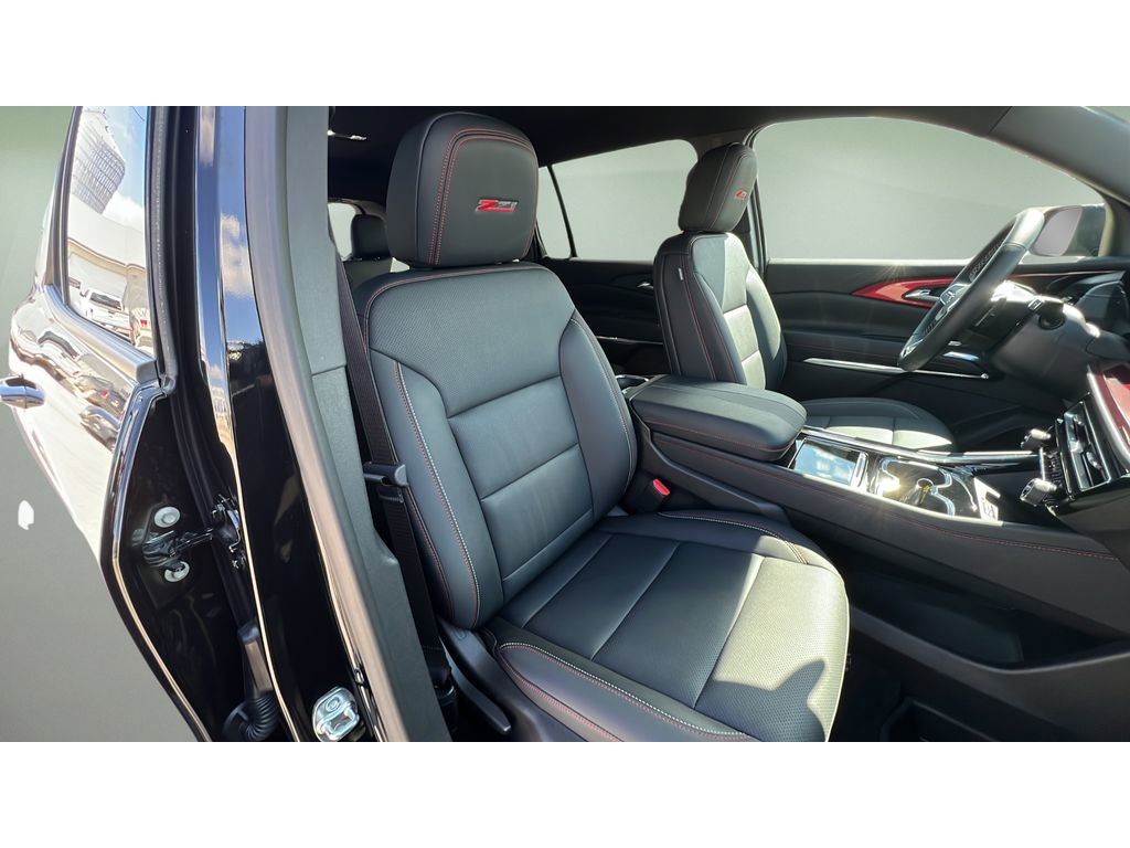 Certified 2025 Chevrolet Traverse Z71 w/ Driver Confidence Package image 32