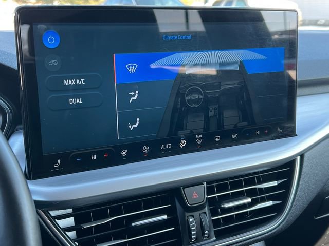 Used 2024 Ford Escape Platinum image 25