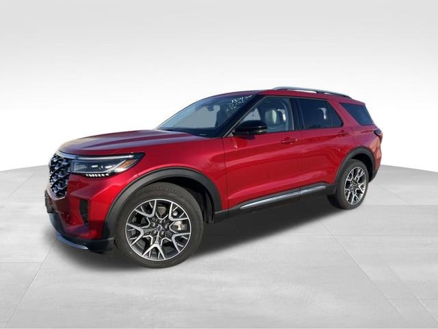 Used 2025 Ford Explorer Platinum w/ Ultimate Package image 2