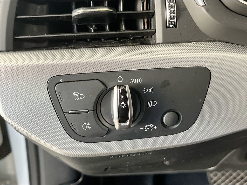 Used 2017 Audi A4 2.0T Premium Plus w/ Premium Plus Package image 10