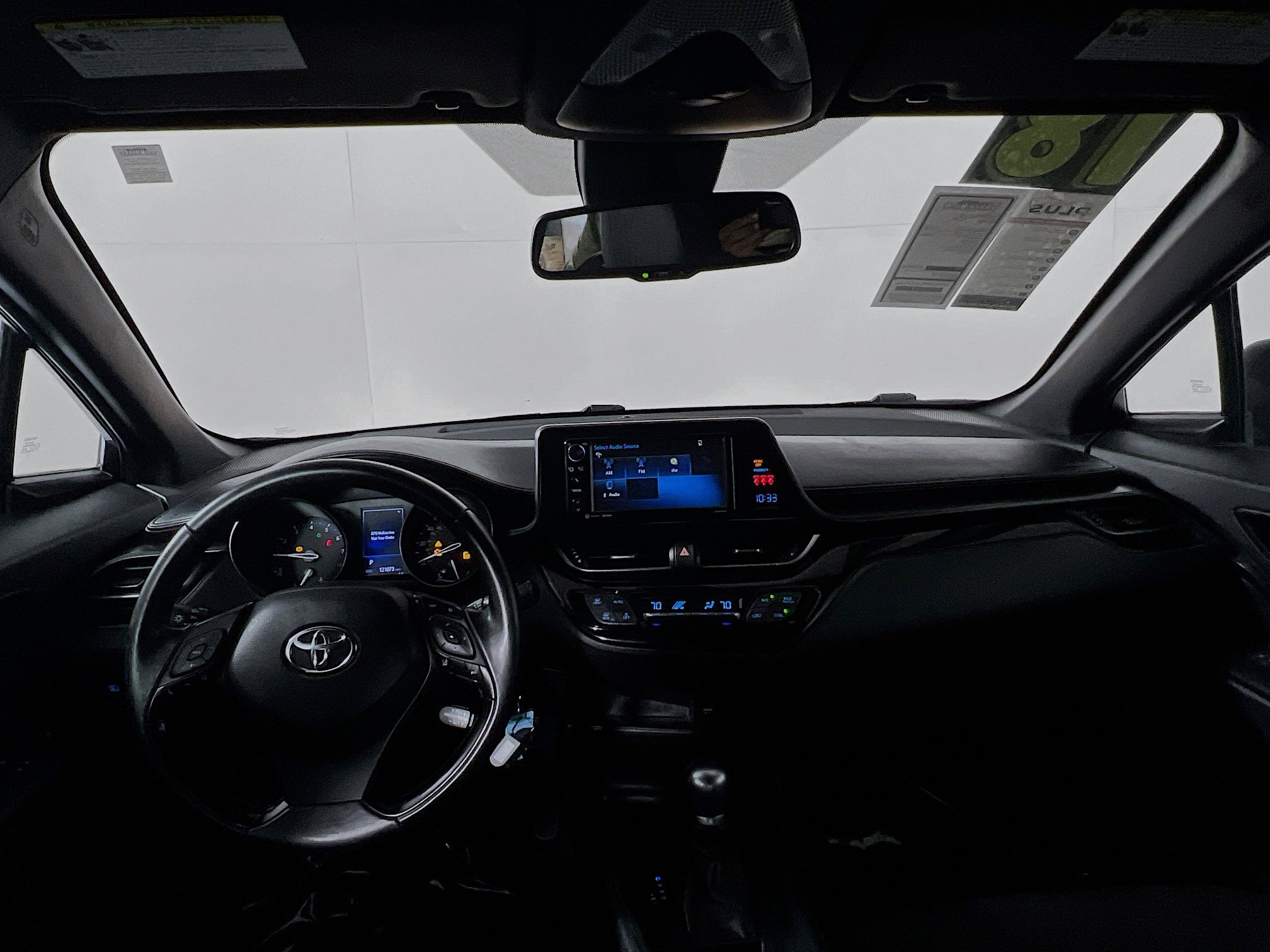Used 2018 Toyota C-HR XLE image 29
