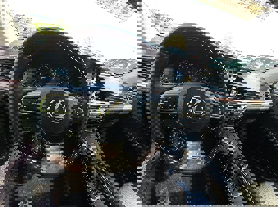 Used 2016 Lexus ES 350 w/ Navigation System Package image 12