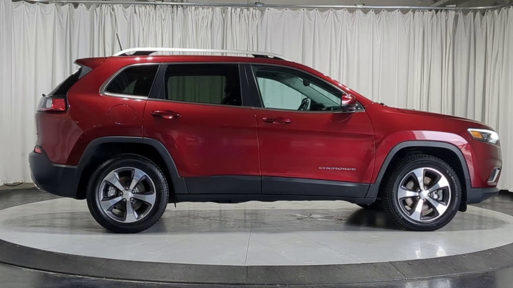Used 2019 Jeep Cherokee Limited AWD/4WD image 11