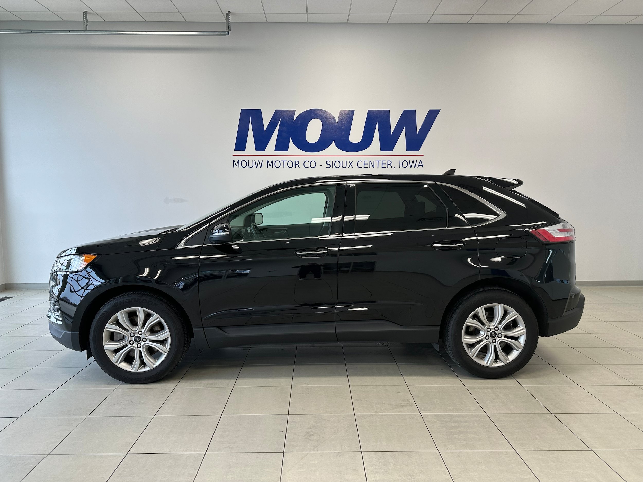 Used 2024 Ford Edge Titanium AWD/4WD image 1