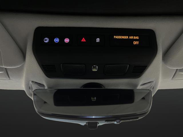 Used 2020 Chevrolet Corvette Stingray Premium Cpe w/ 3LT Preferred Equipment Group image 24