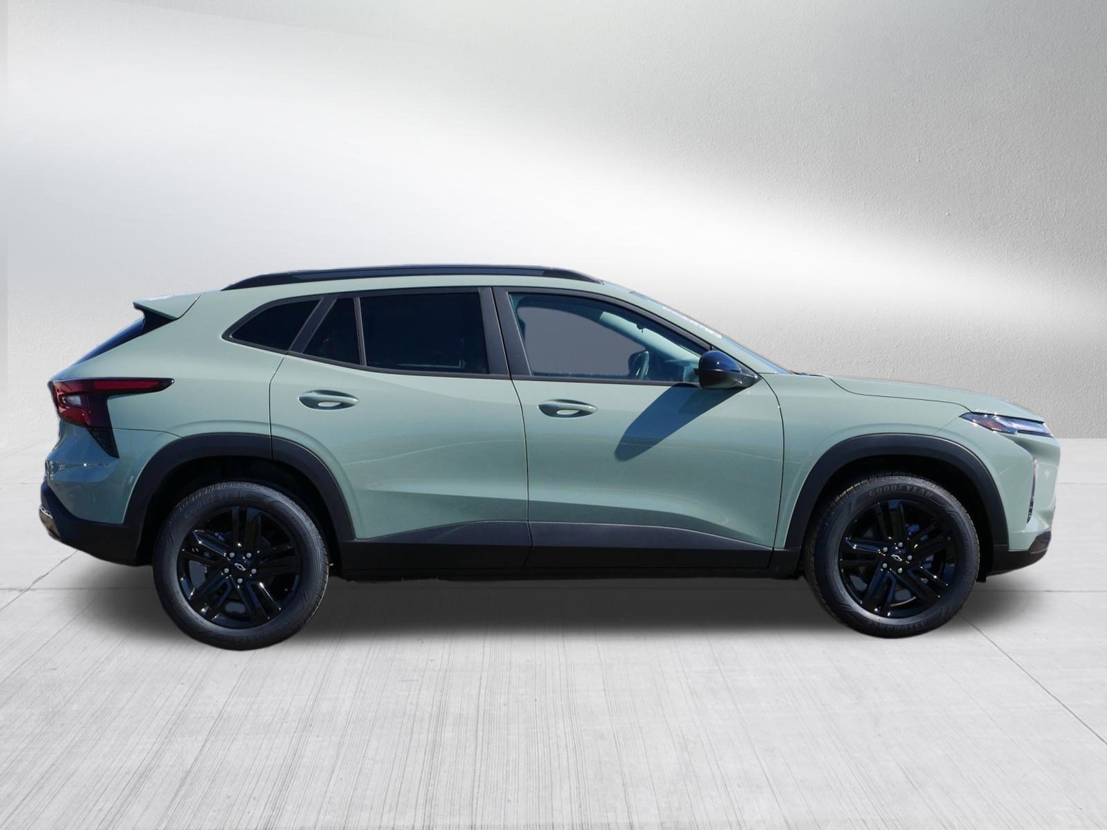 New 2026 Chevrolet Trax ACTIV w/ Sunroof Package FWD image 6