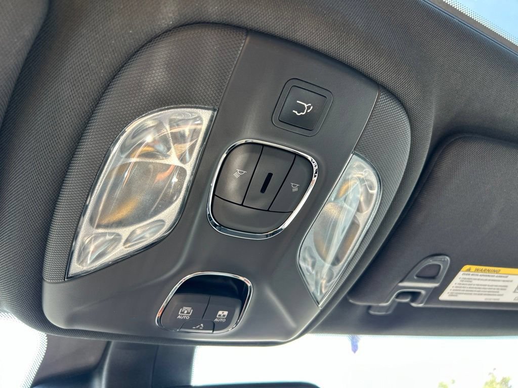 Used 2022 Jeep Compass High Altitude AWD/4WD image 38