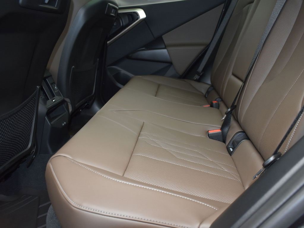 Used 2025 BMW X3 xDrive30i w/ Premium Package image 16