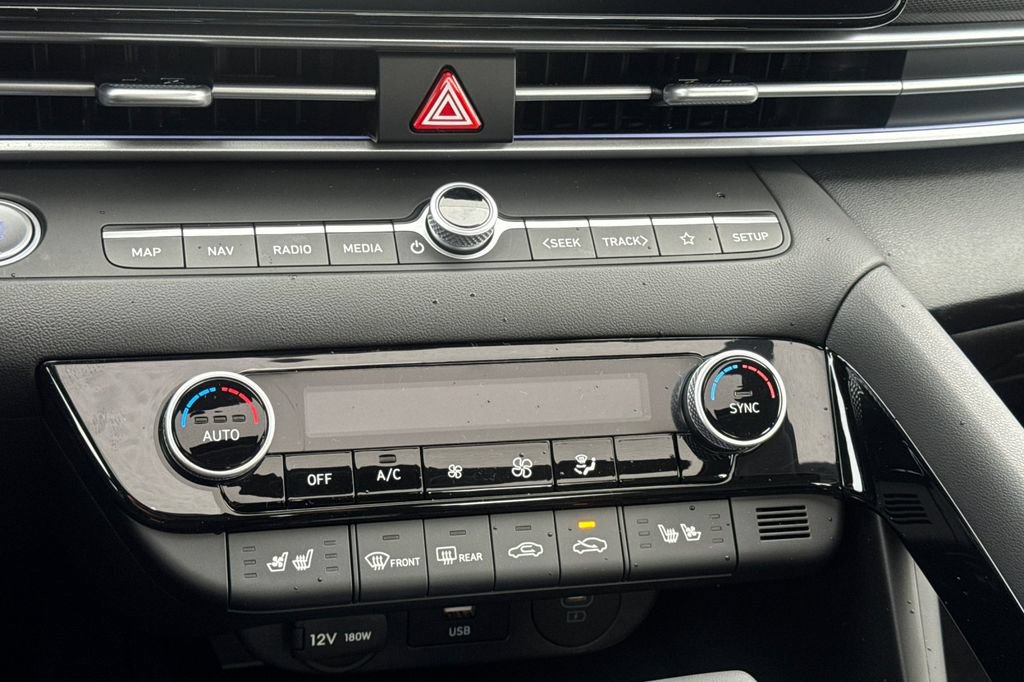 New 2026 Hyundai Elantra Limited FWD image 21