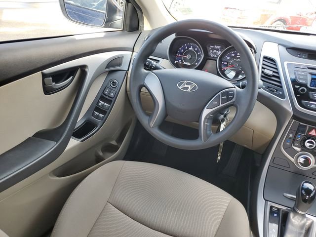 Used 2016 Hyundai Elantra SE image 9