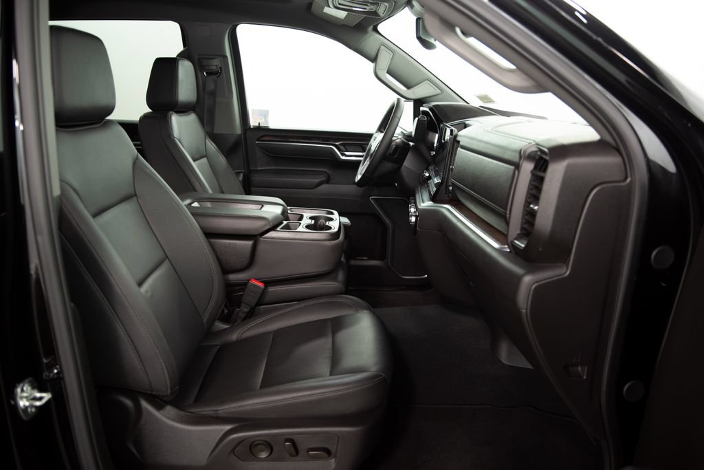 Used 2025 GMC Sierra 1500 SLT AWD/4WD image 15