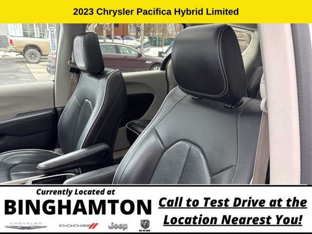 Used 2023 Chrysler Pacifica Limited FWD image 21