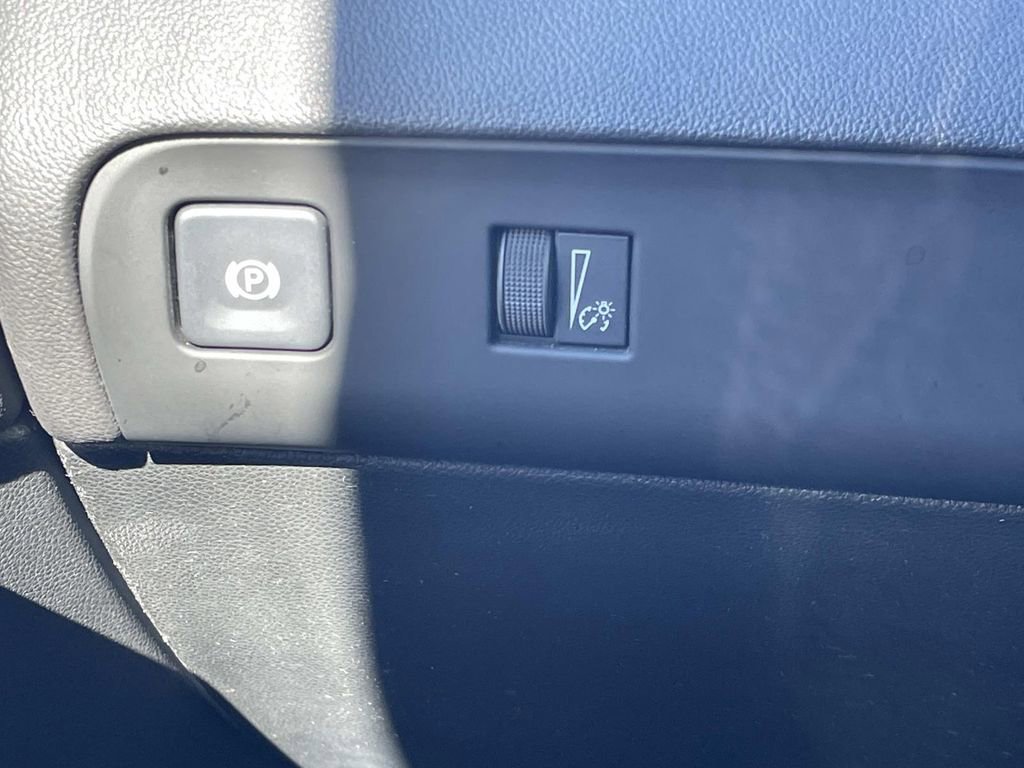 Used 2022 Buick Enclave Essence w/ Experience Buick Package image 33