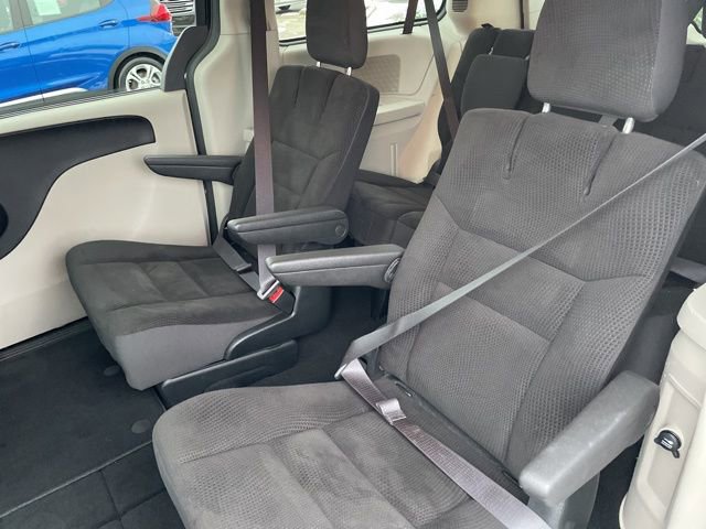 Used 2017 Dodge Grand Caravan SE w/ Power Window Group FWD image 19