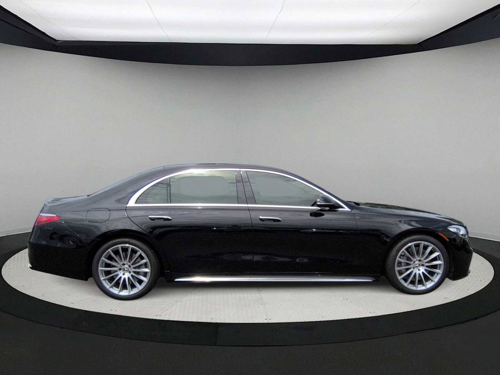 Used 2023 Mercedes-Benz S 580 4MATIC Sedan image 9