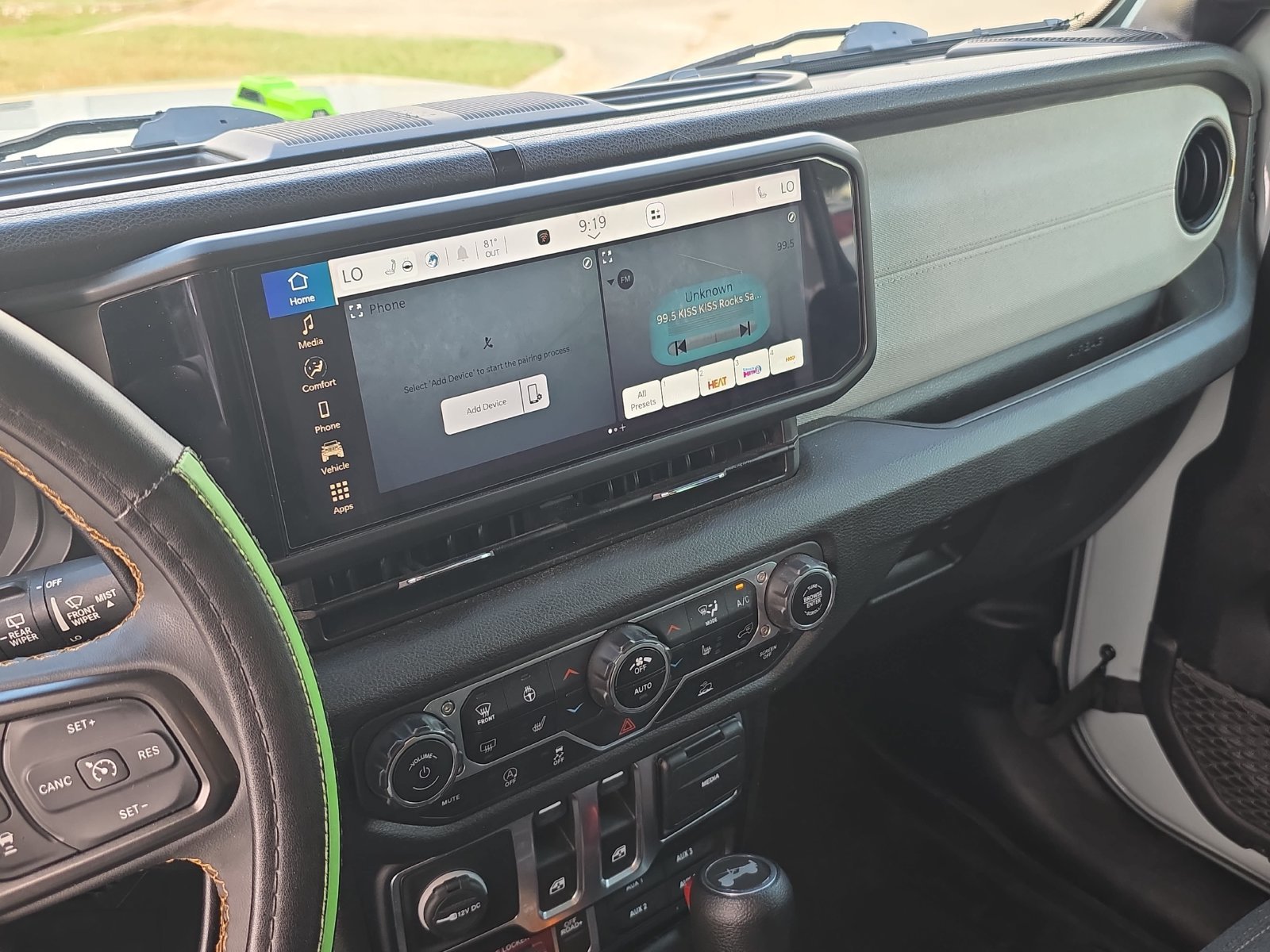Used 2024 Jeep Wrangler Sport AWD/4WD image 16