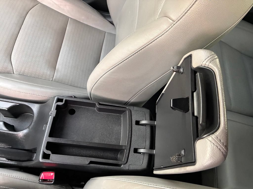 Used 2020 Hyundai Elantra Limited FWD image 38