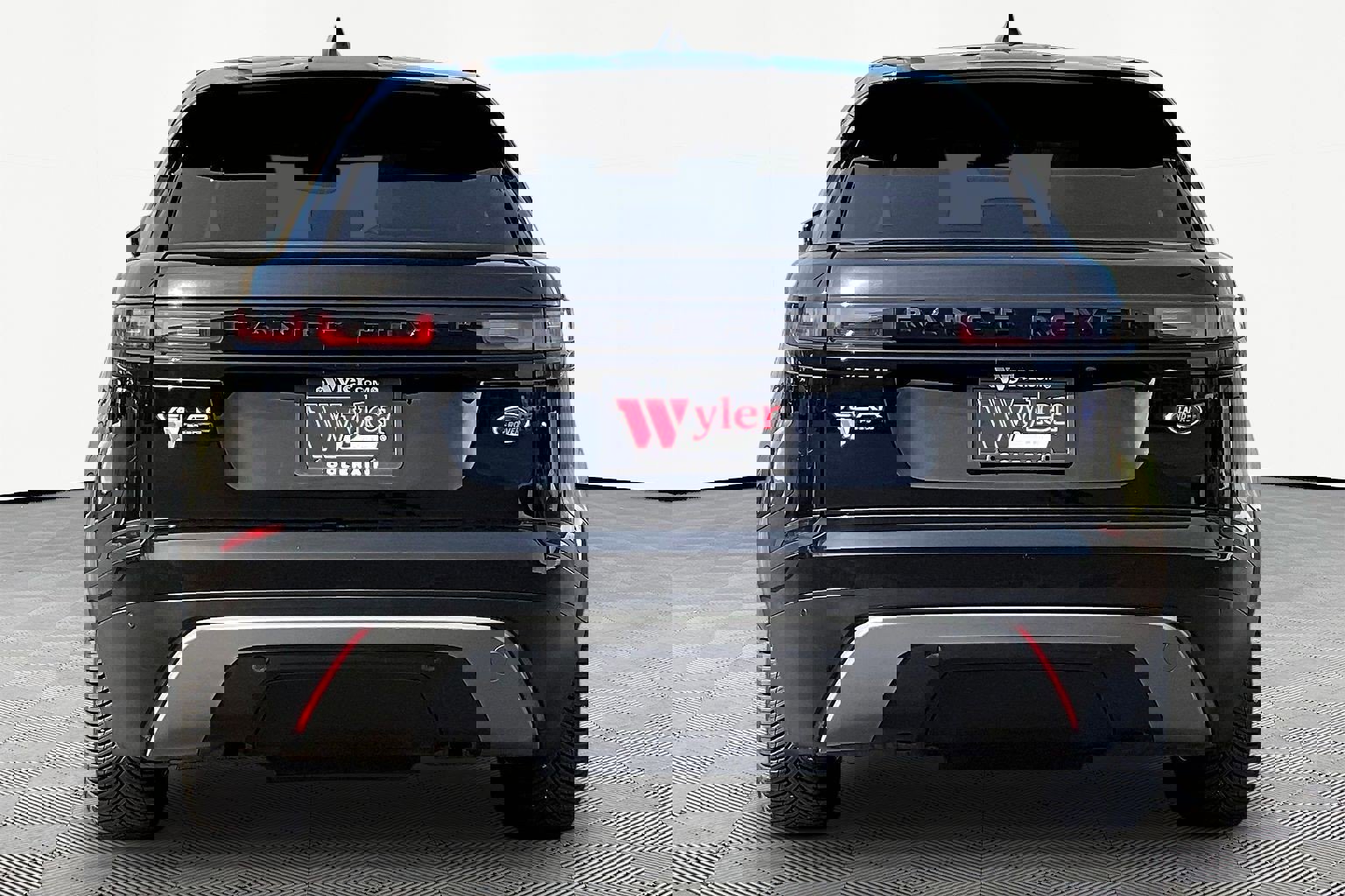 Used 2018 Land Rover Range Rover Velar S image 5