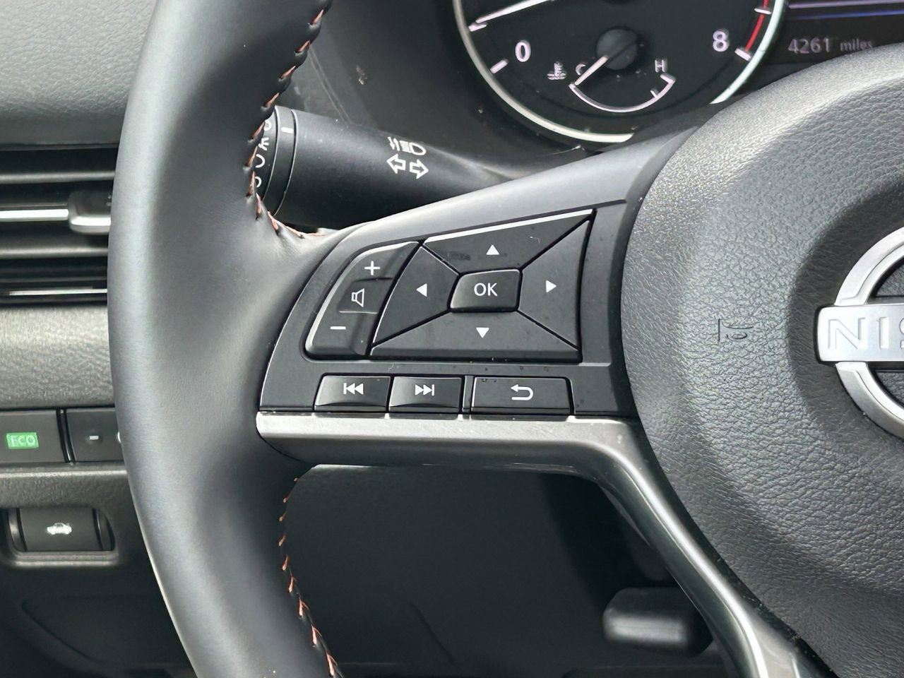 Certified 2025 Nissan Sentra SR image 25