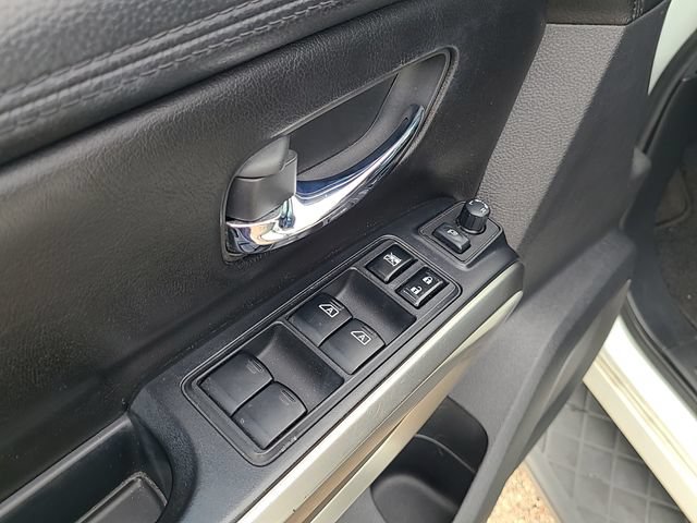 Used 2015 Nissan Armada Platinum AWD/4WD image 12