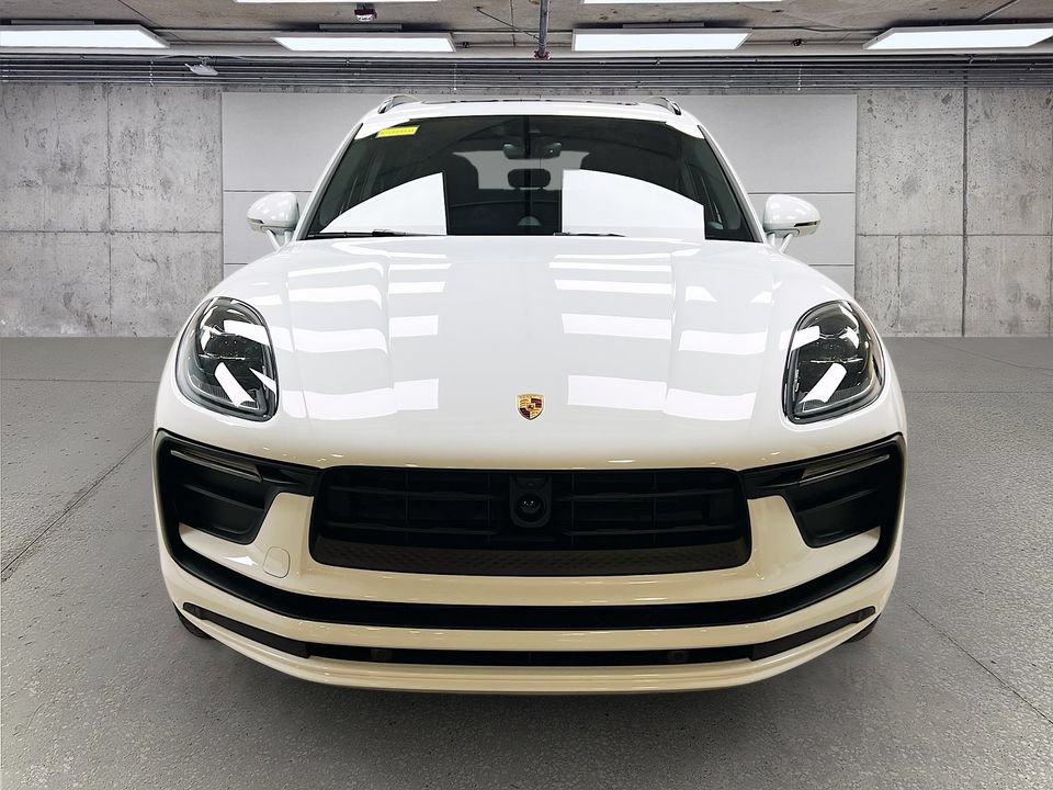 New 2026 Porsche Macan AWD/4WD image 6