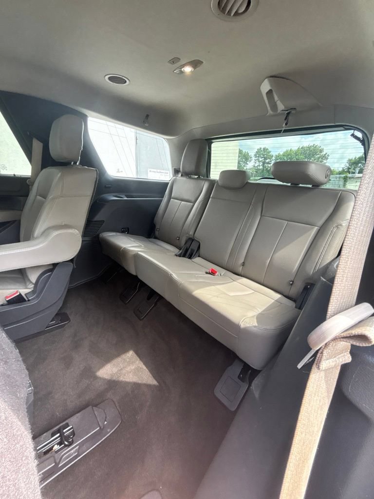 Used 2020 Ford Expedition XLT w/ Equipment Group 202A RWD image 20