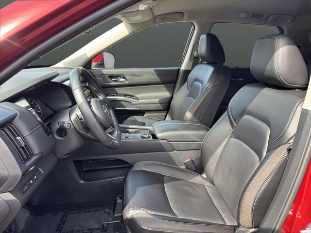 Used 2024 Nissan Pathfinder SL image 4