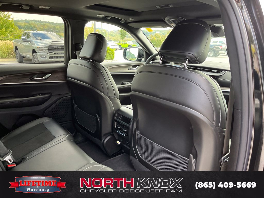 New 2027 Jeep Grand Cherokee 4WD image 24