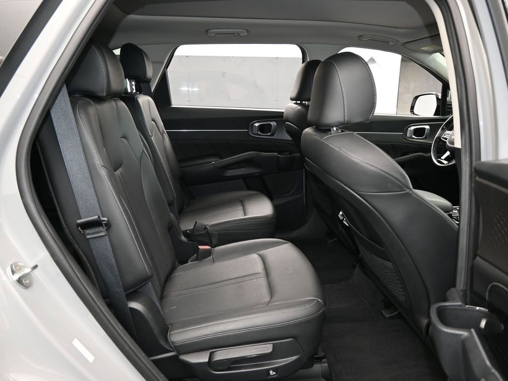 Used 2023 Kia Sorento SX image 43