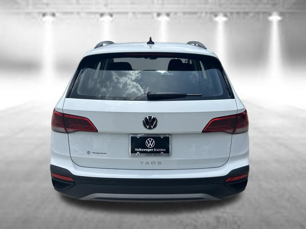 Used 2023 Volkswagen Taos S FWD image 4