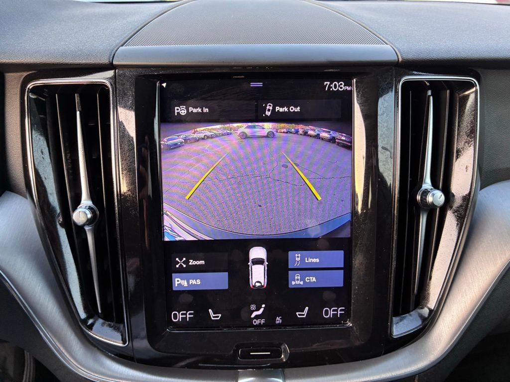 Used 2019 Volvo XC60 T6 Momentum w/ Premium Package image 32