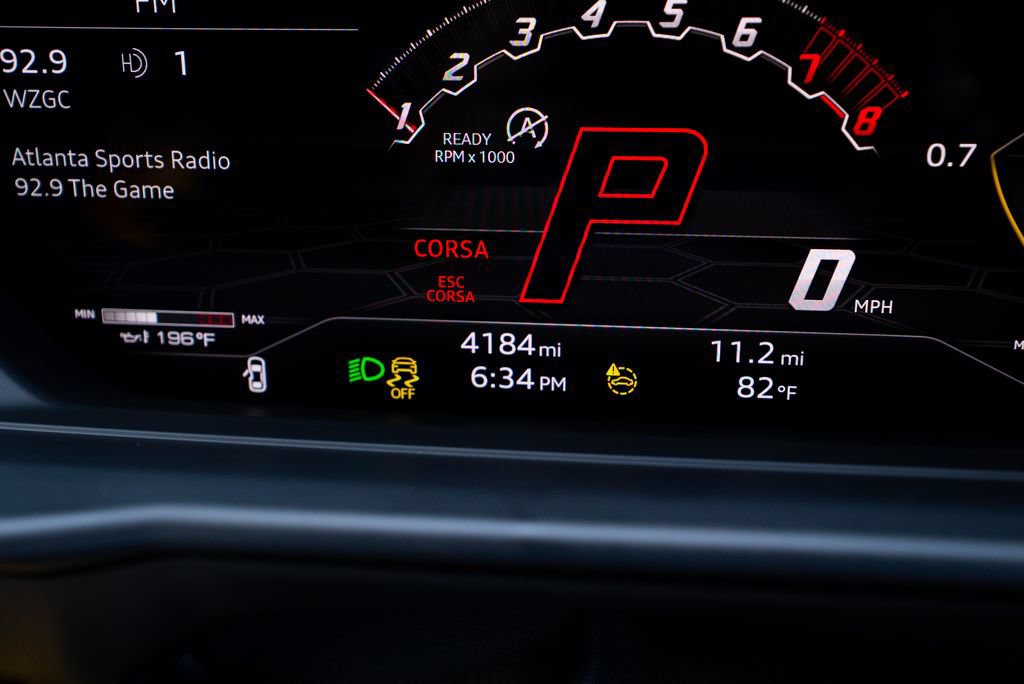 Used 2022 Lamborghini Urus AWD/4WD image 48